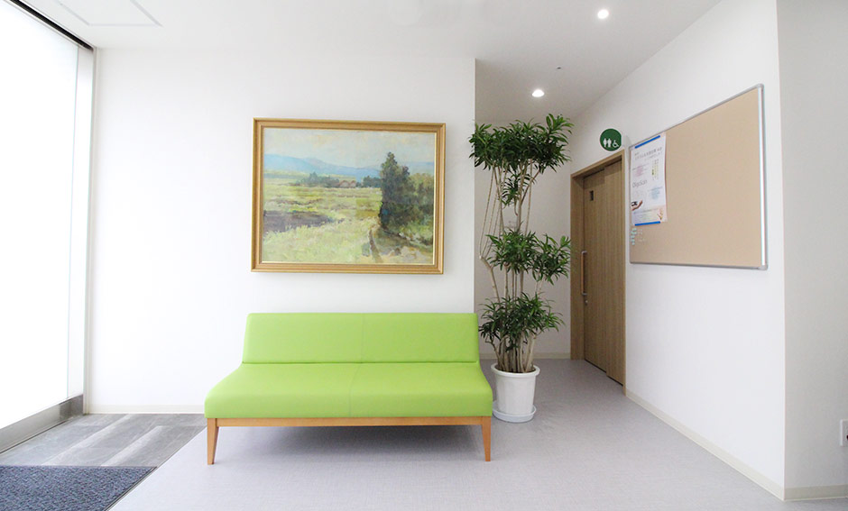 館林健康長寿クリニック 入り口待合